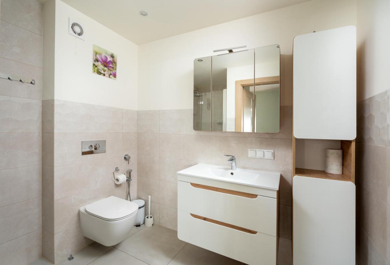 Apartament Albatros 75M Z Ogrodkiem Leilighet Warszawa Eksteriør bilde